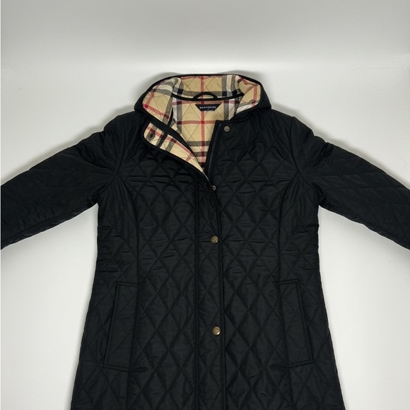 Classic Quilted Jacket – Made in England – Size M - Picture 4 of 7